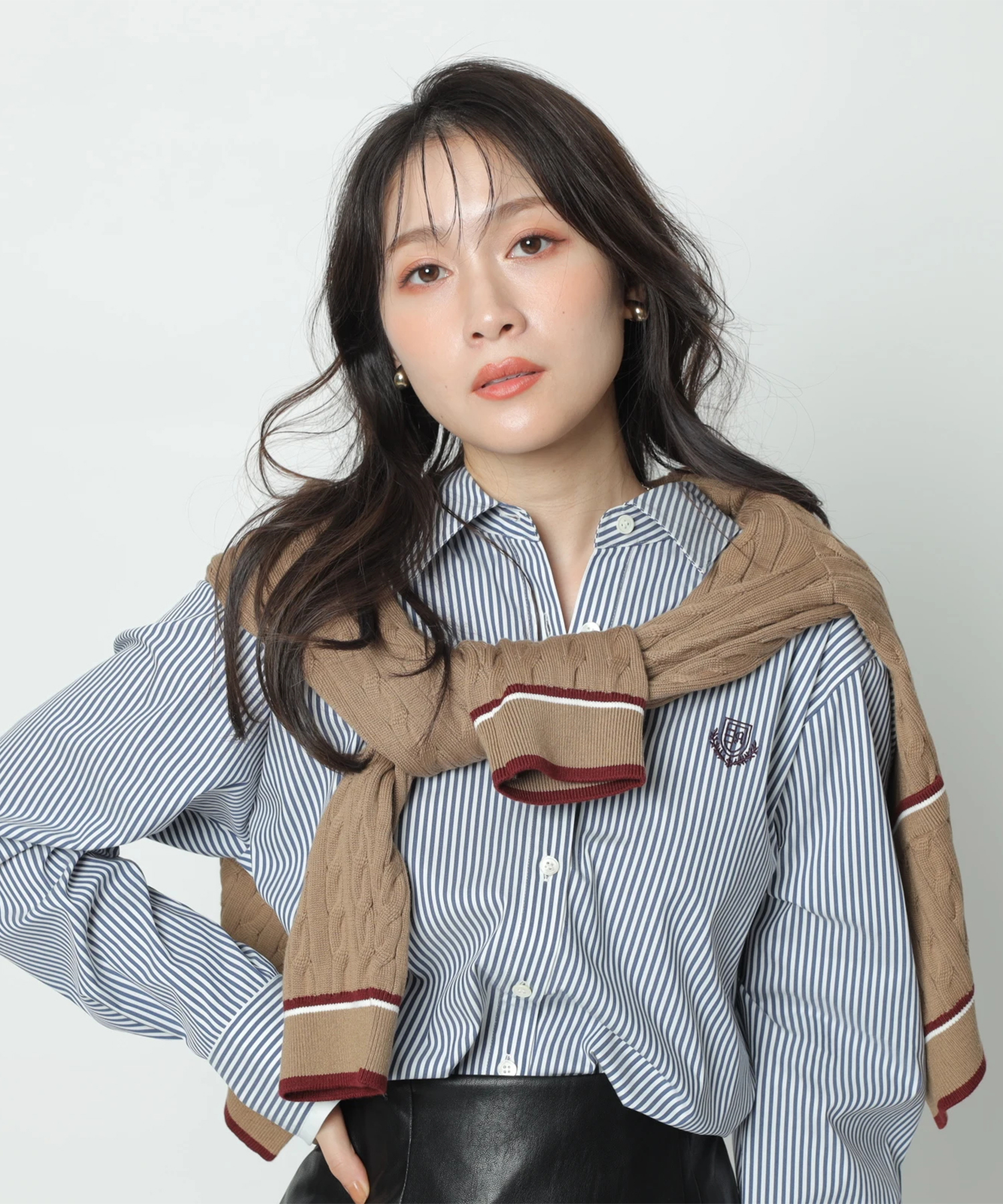 最終値下げ❣️新品、タグ付き❣️アプワイザーリッシェ　フロントチェーンブラウス 新品、タグ付き❣️アプワイザーリッシェ フロントチェーン