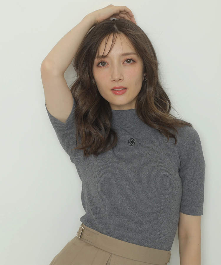 新品 アプワイザーリッシェ クレイサス カメリア ニット グレー 01_001-750.jpg