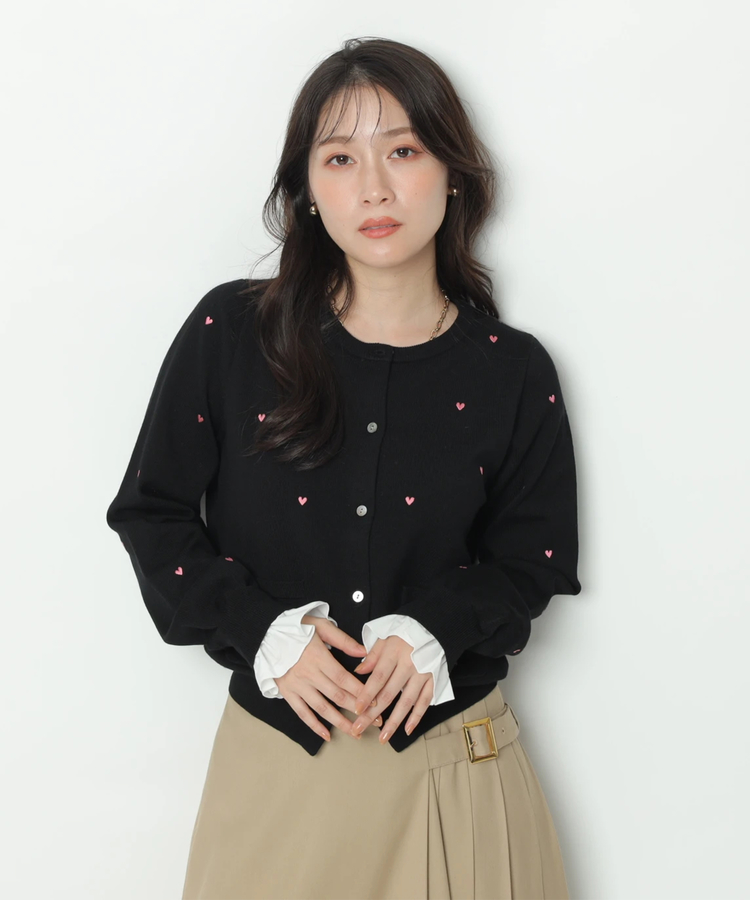 ⭐️新品未使用⭐️現行品Apuweiser-riche ハート刺繍カラーカーデ アプワイザーリッシェのハート刺繍カラーカーデ ハート刺繍