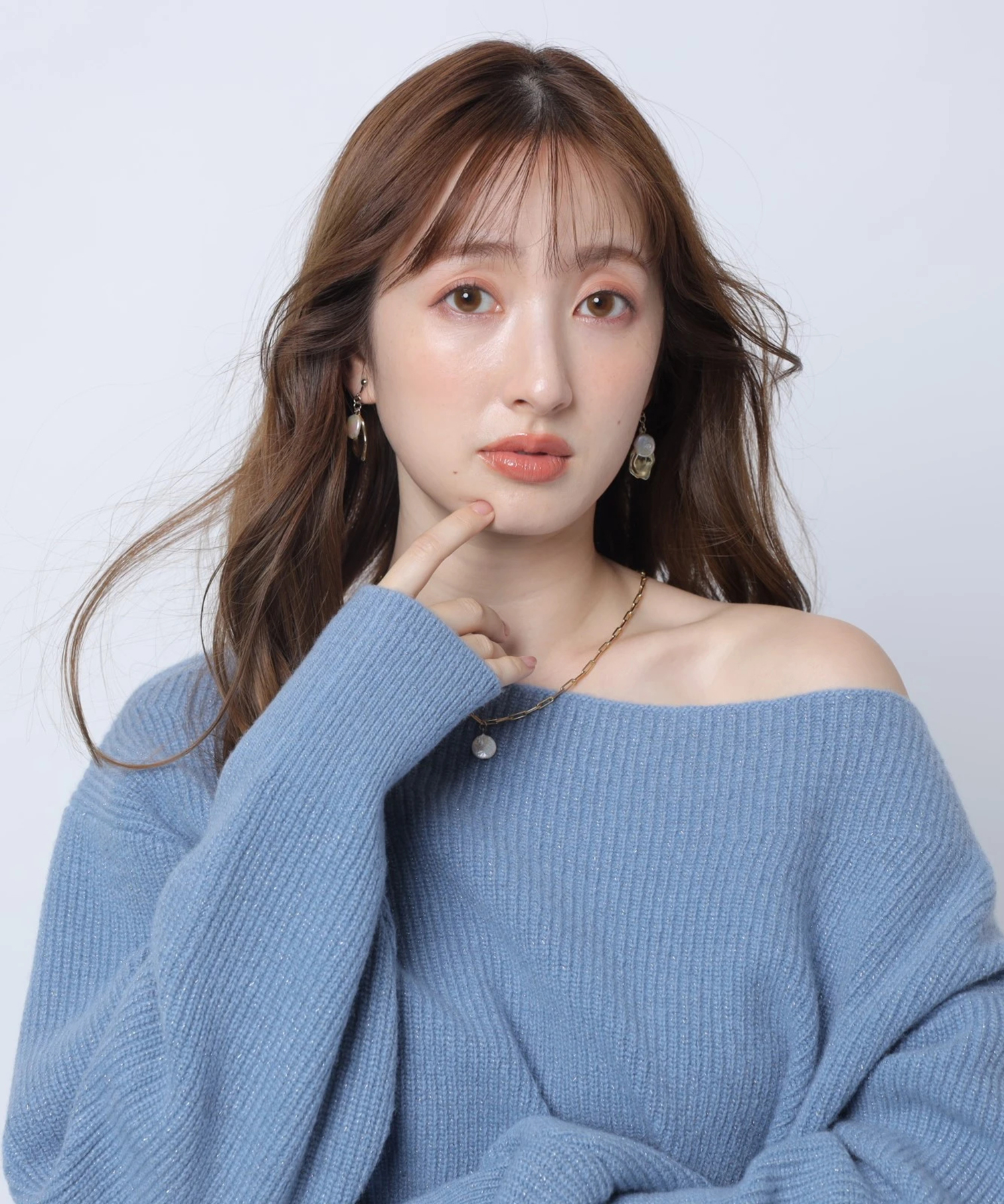 新品タグ付未着用　Apuweiser-richeアシメオフネックブラウスサイズ1 新品タグ付未着用 Apuweiser-richeアシメオフネックブラウスサイズ1