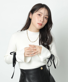 Apuweiser-riche(アプワイザー・リッシェ) |袖リボンフレアスリーブニット