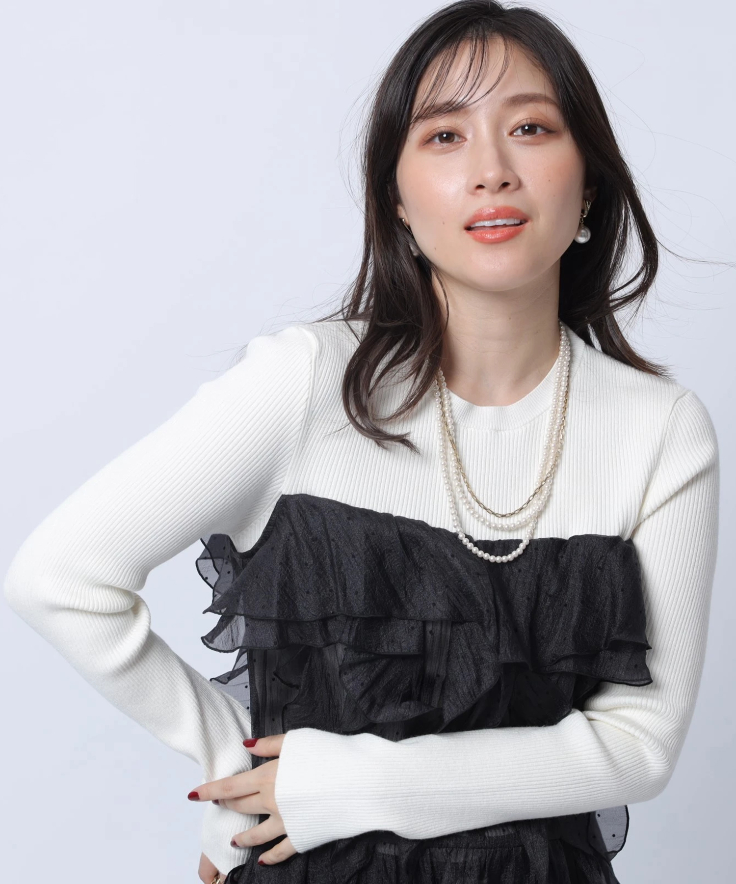 AMERI vintage シアーフリルニットトップス SHEER FRILL V NECK KNIT TOP