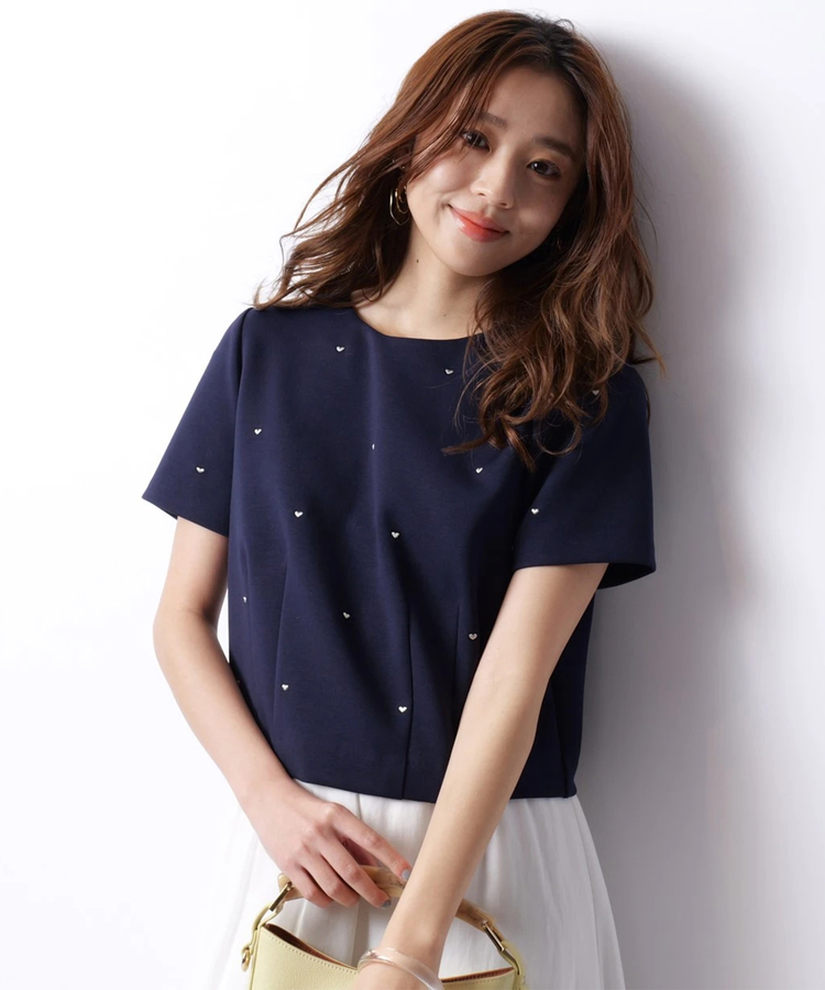 2024-25 秋冬新作  ハート刺繍クロップドカットソー | Tシャツ・カットソー シャツ+ブラウス(長袖+七分)