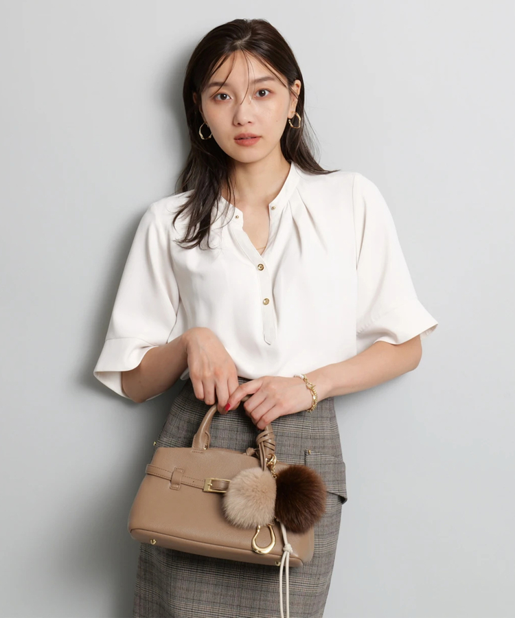美品 ジャスグリッティー フラワーフリルブラウス ピンクArpege story 美品 ジャスグリッティー フラワーフリルブラウス ピンクArpege