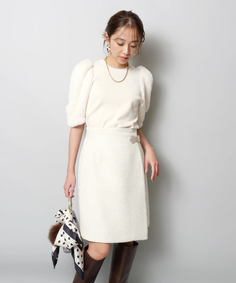 【新品タグ付き】JUSGLITTY サイドベルトミニスカート　紺 新品タグ付き】JUSGLITTY サイドベルトミニスカート 紺 サイドベルト