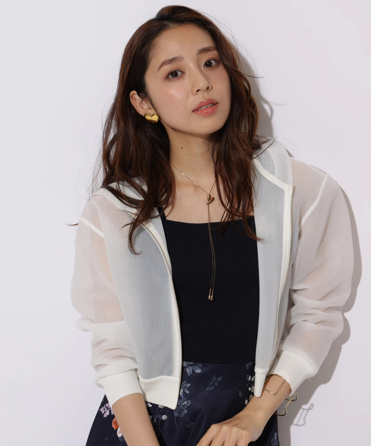 春服希少★新品★ジャスグリッティー　コンパクトパーカー シアーコンパクトパーカー | カーデ | JUSGLITTY（ジャスグリッティー