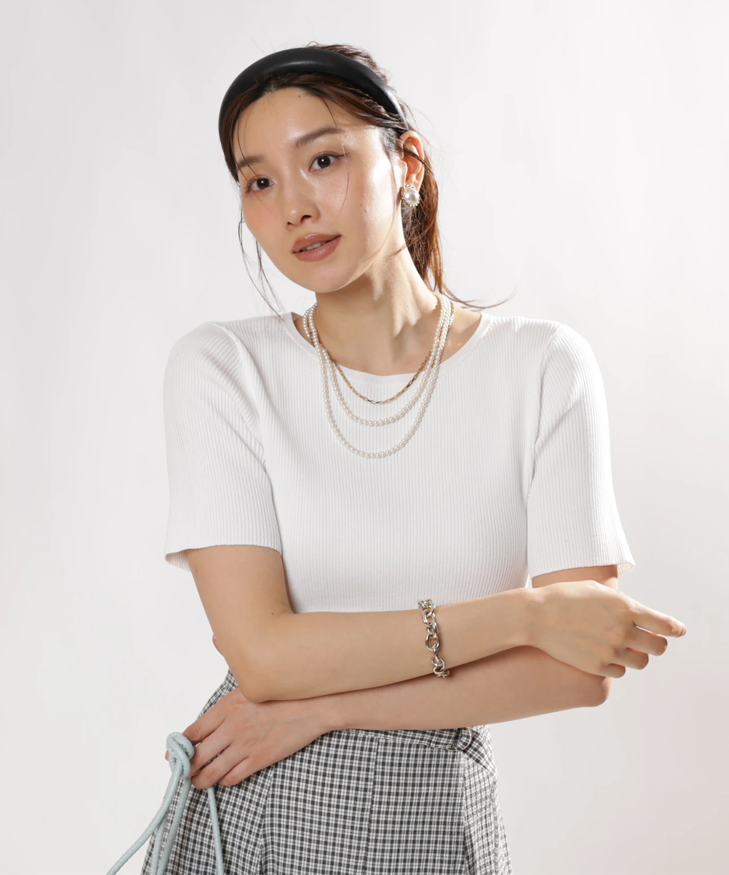 新品✨JUSGLITTY✨ノースリクルーニット✨これからの季節に便利な一枚 JUSGLITTY - 新品✨JUSGLITTY✨ノースリクルーニット✨これからの季節