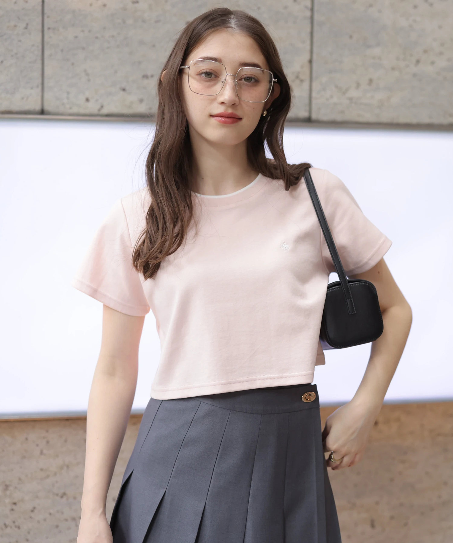 アルページュストーリー クロップドロゴTシャツ （コンパクト