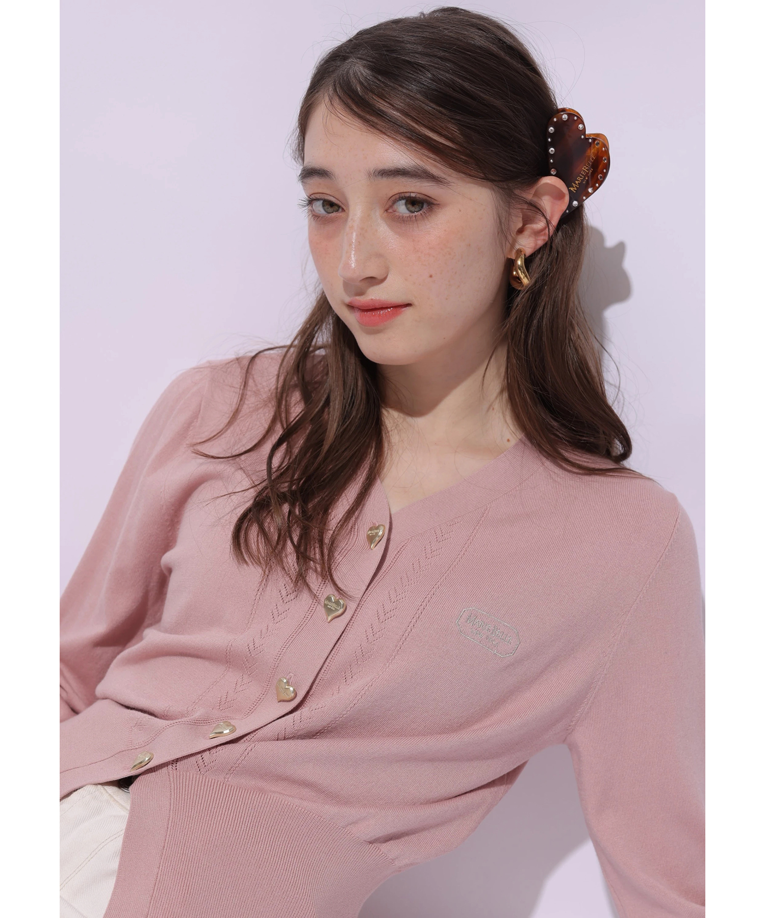 WEB LIMITED]〈MARIEBELLEコラボ〉Heart button knit | ニット
