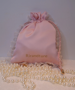 Rirandture(リランドチュール) |〈MARIEBELLEコラボ〉Satin Pouch