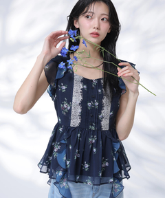 Rirandture(リランドチュール) |〈LAURA ASHLEYコラボ〉ペプラムラッフルブラウス
