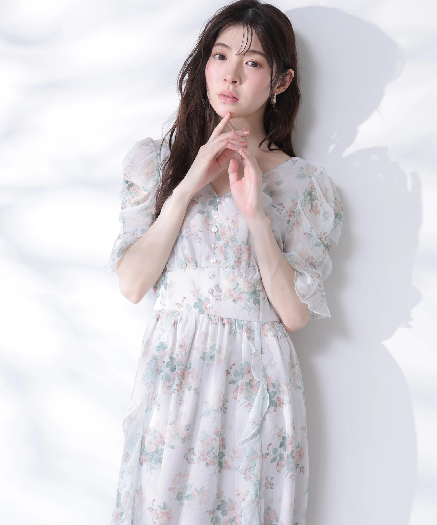 LAURA ASHLEYコラボ〉シアーラッフルワンピース | ワンピース 