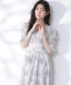 Rirandture(リランドチュール) |〈LAURA ASHLEYコラボ〉シアーラッフルワンピース