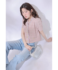 店舗限定》〈DILIGENCE PARLOURコラボ〉パールフリルニットジャケット