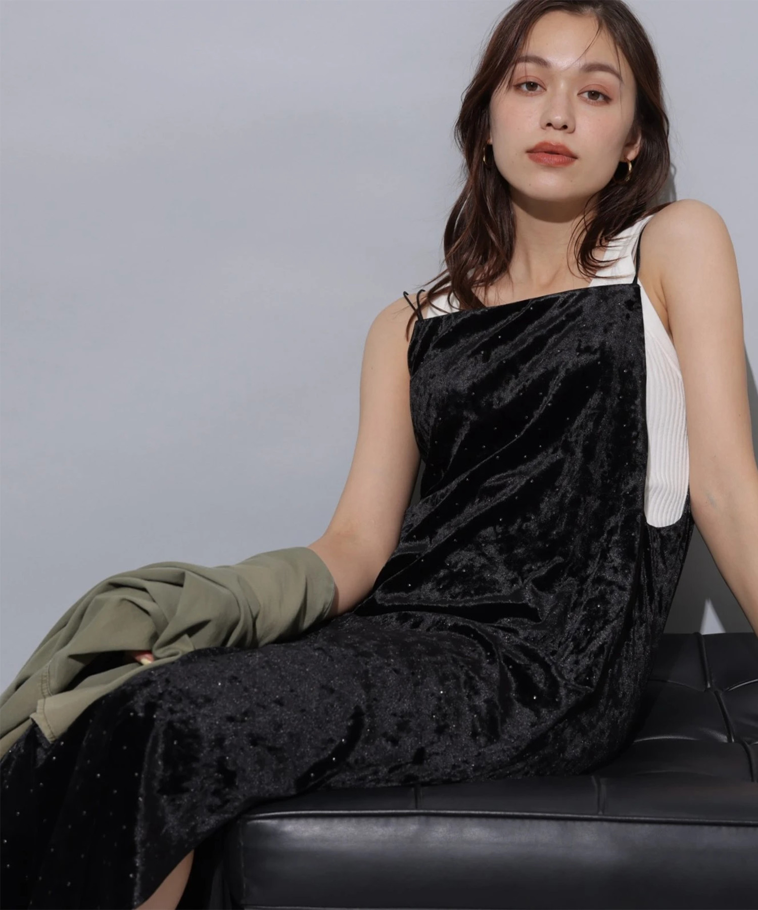 極美品 アルページュストーリー 24SS グリッタードットベロアキャミワンピース 極美品 アルページュストーリー 24SS グリッタードットベロア