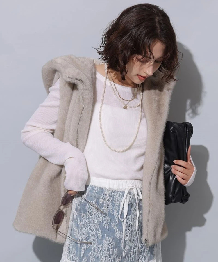 2023AW Arpege story ファーフードジップベスト モカ限定色 2023AW Arpege story ファーフードジップベスト モカ限定色