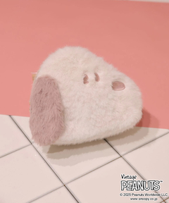 Arpege story(アルページュストーリー) |〈PEANUTS〉スヌーピーフェイスふわふわポーチ