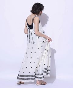 Arpege story(アルページュストーリー) |〈山崎怜奈さんコラボ〉刺繡キャミワンピース