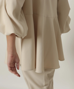 CADUNE(カデュネ) |裾フレアブラウス