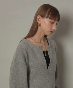 CADUNE(カデュネ) |アクア深Vニット