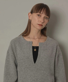 CADUNE(カデュネ) |アクア深Vニット